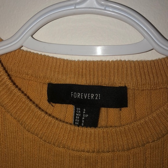 cute yellow crop top - Picture 2 of 3